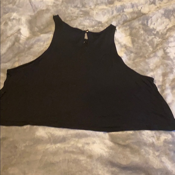 Crop top - Picture 5 of 6